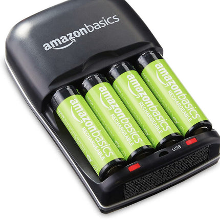 شاحن بطاريات Amazon Basics لبطاريات AA و AAA نيكل-ميتال هيدريد (Ni-MH) مع منفذ USB